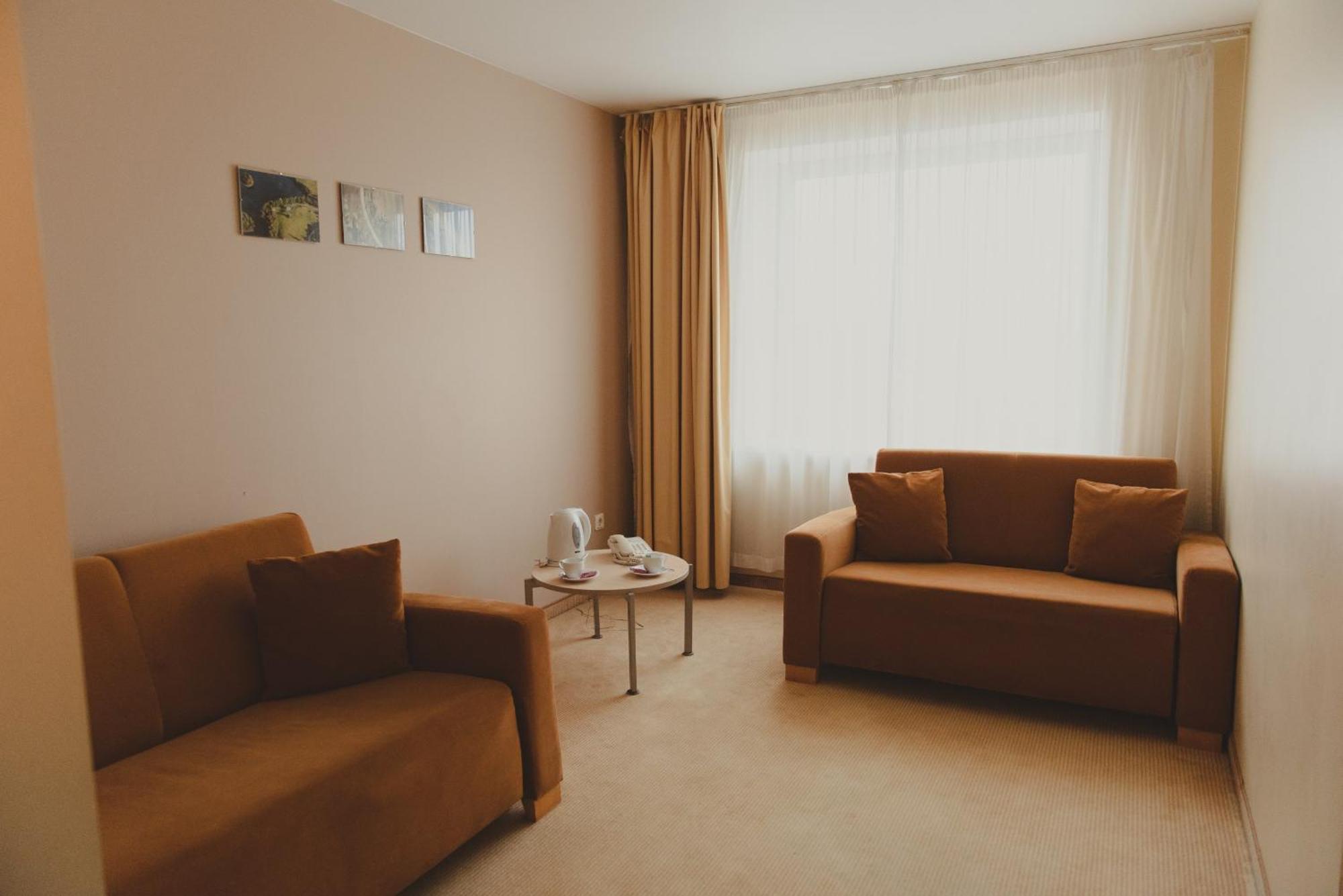 Park Hotel Latgola Daugavpils Exterior foto