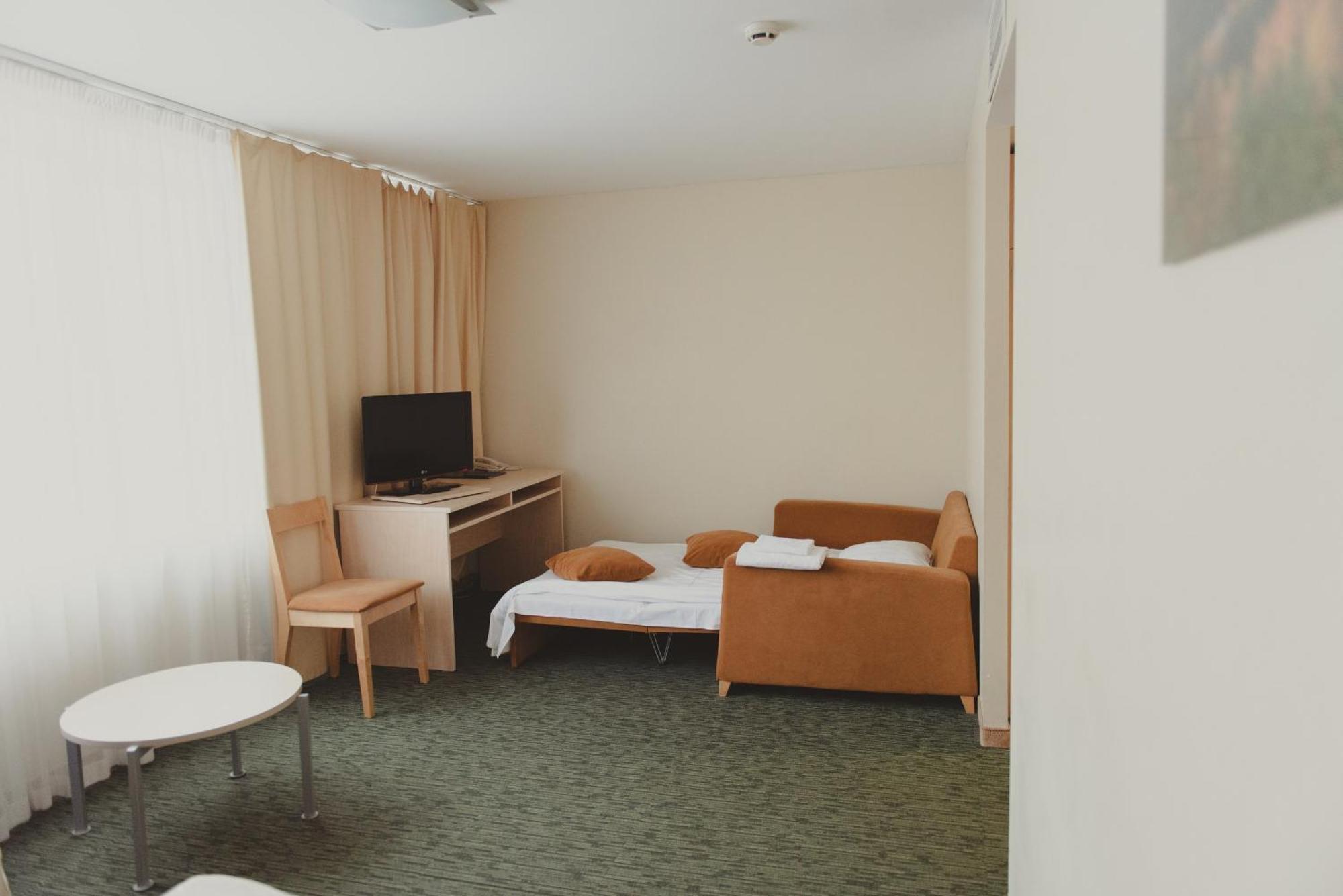 Park Hotel Latgola Daugavpils Exterior foto