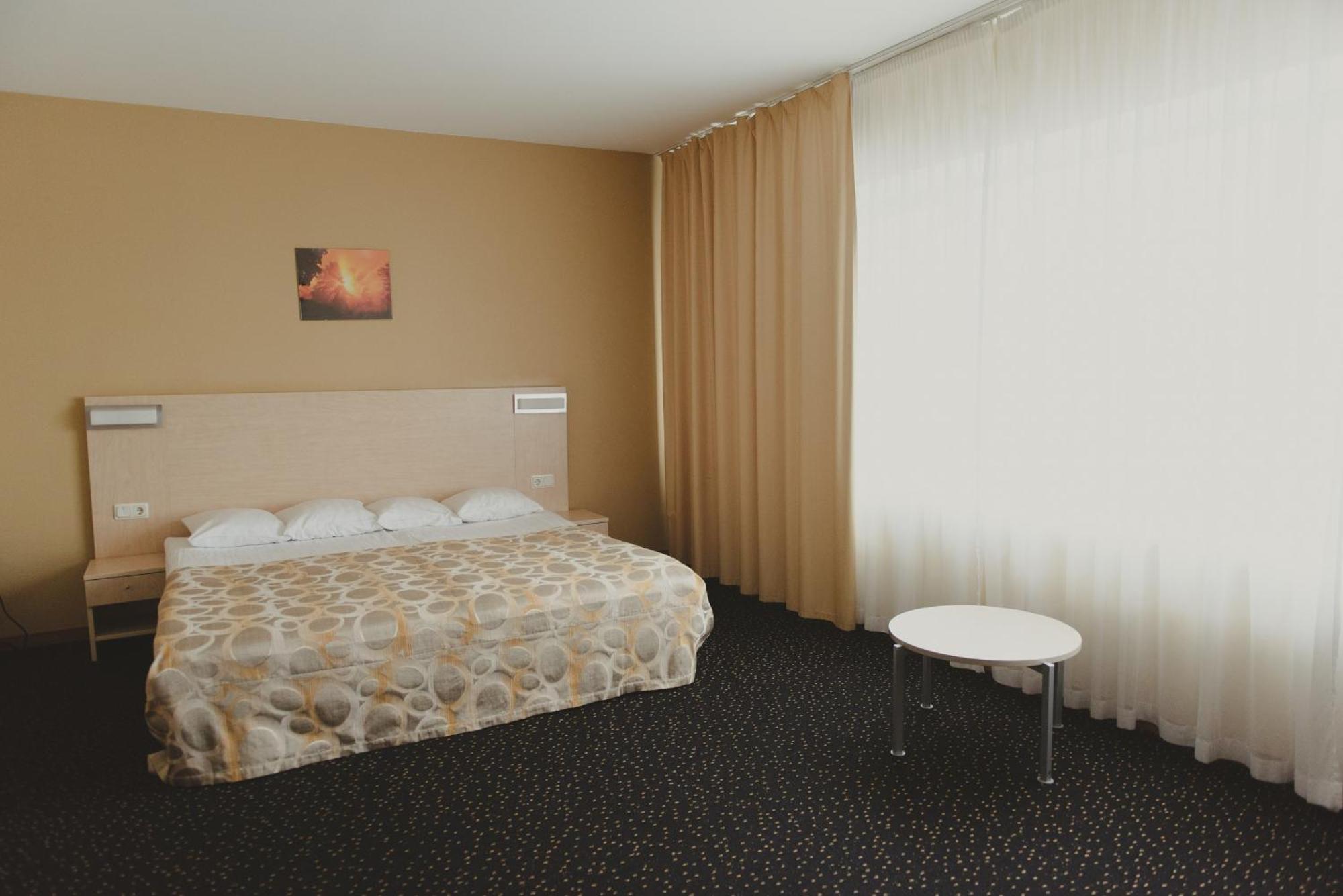 Park Hotel Latgola Daugavpils Exterior foto