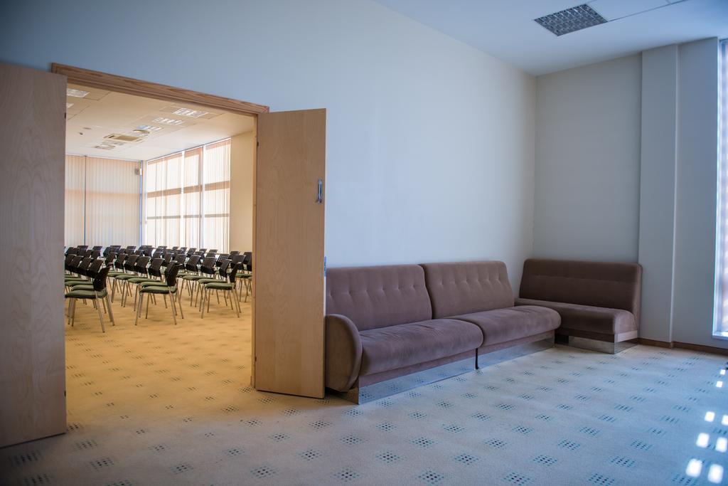 Park Hotel Latgola Daugavpils Exterior foto